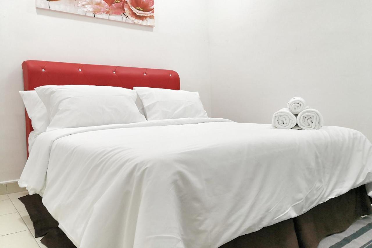 Teratak Persona Homestay. 4 Rooms Double Storey Terrace In Kuantan City. Luaran gambar