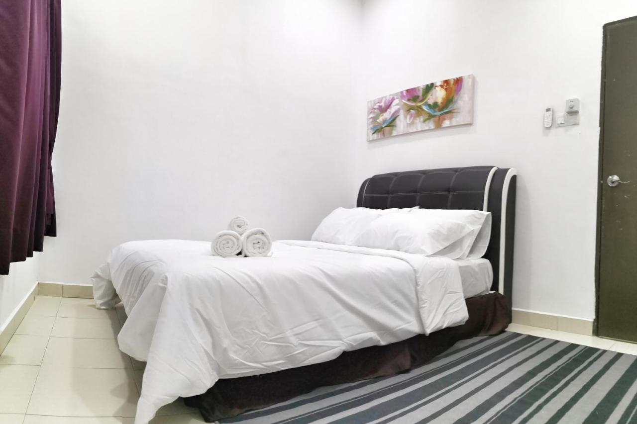 Teratak Persona Homestay. 4 Rooms Double Storey Terrace In Kuantan City. Luaran gambar